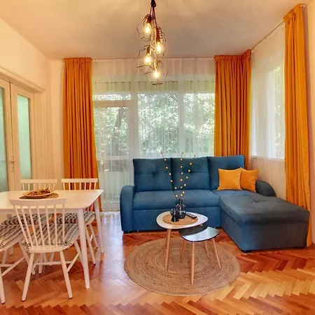 Terrace - Three Bedrooms Center * Filibe