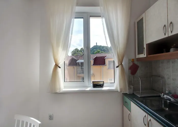 Daire Terrace - Three Bedrooms Center