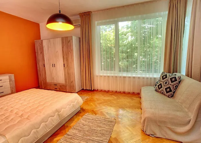 Daire Terrace - Three Bedrooms Center *