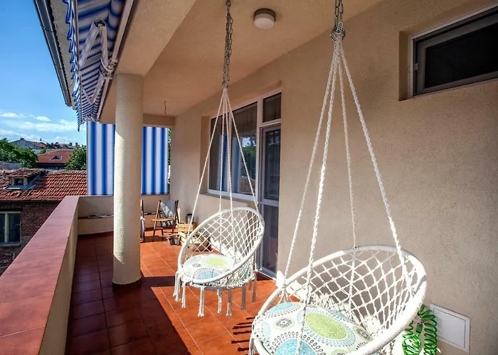 Daire Terrace - Three Bedrooms Center *