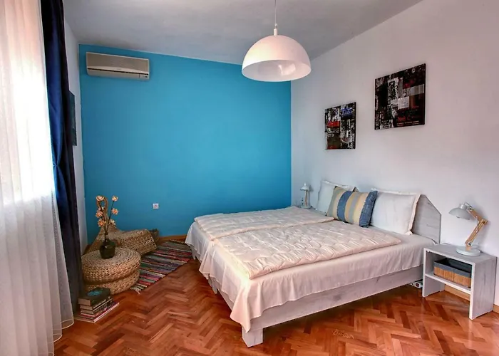 Apartment Terrace - Three Bedrooms Center