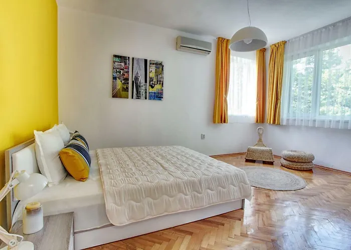 Terrace - Three Bedrooms Center Plovdiv